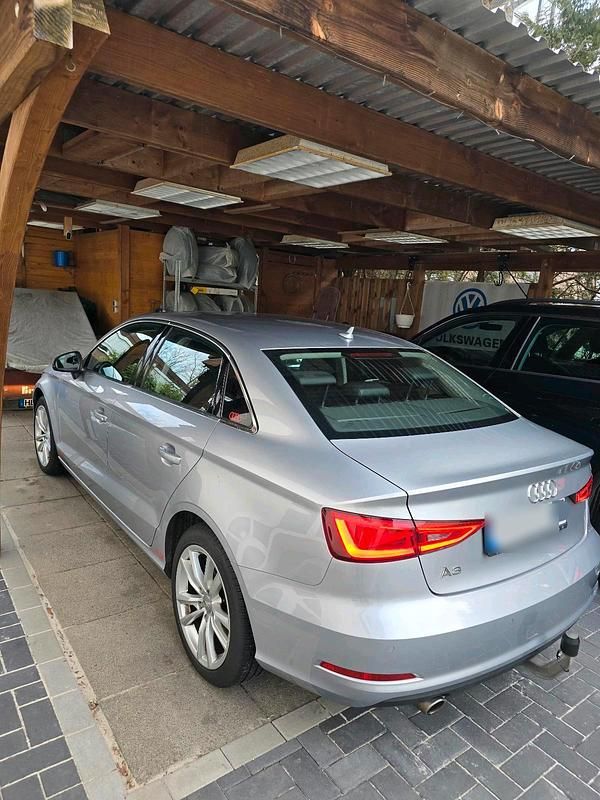 Gebraucht Audi A3 110 PS (80 kW) 2015 Grau Limousine