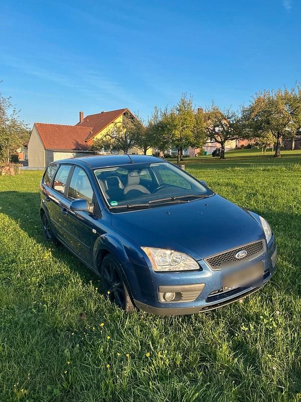 Blau Gebraucht 2008 Ford Focus Kombi | 600 € (Superpreis) - Bild 1/4