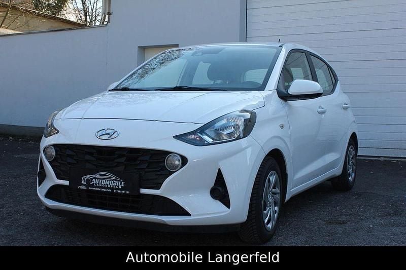 Gebraucht Hyundai i10 Select 100 PS (73 kW) 2022 Weiß Kleinwagen
