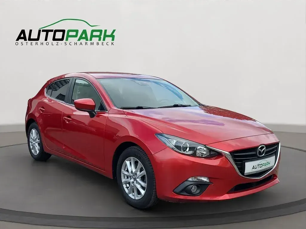 Gebraucht Mazda 3 Center-Line 120 PS (88 kW) 2015 Rot Limousine