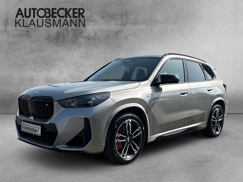 Silber Gebraucht 2024 BMW X1 Luxury Line SUV | 56.931 € (Etwas zu teuer) - Bild 1/4