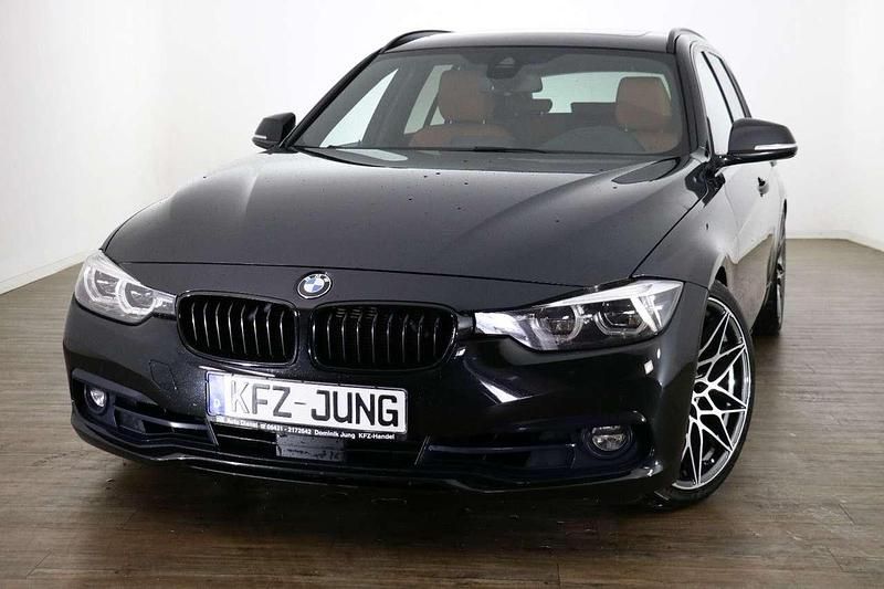 Schwarz Gebraucht 2019 BMW 330 Sport Line Kombi | 22.990 € (Teuer) - Bild 1/4