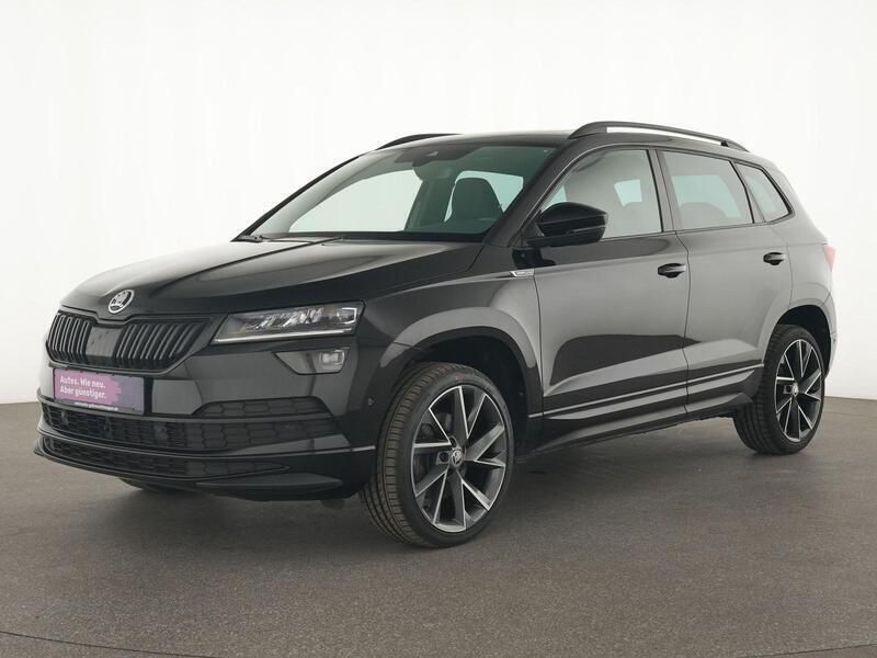 Schwarz magic Gebraucht 2022 Skoda Karoq SportLine SUV | 28.555 € (Fairer Preis) - Bild 1/4
