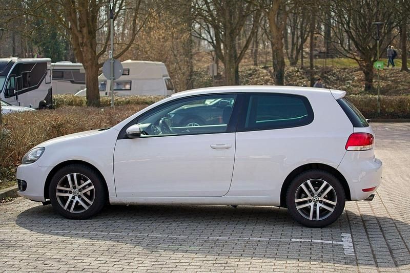 Gebraucht VW Golf V 122 PS (89 kW) 2009 Weiß Kombi