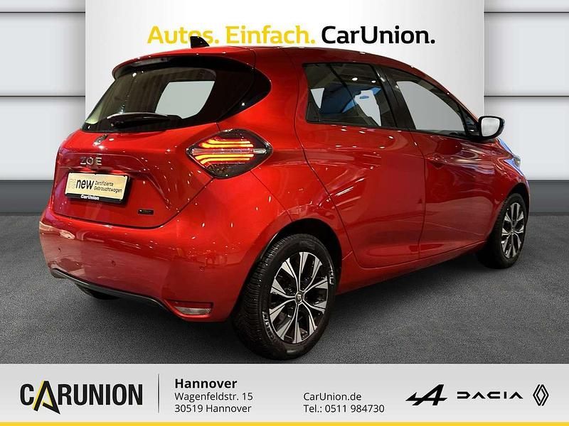 Second-hand Renault Zoe Evolution 50 kW (69 CP) 2023 Roșu Hatchback