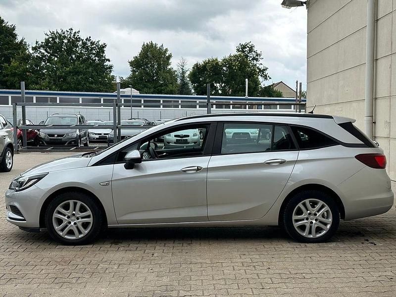 Gebraucht Opel Astra Edition 110 PS (80 kW) 2017 Silber Kombi