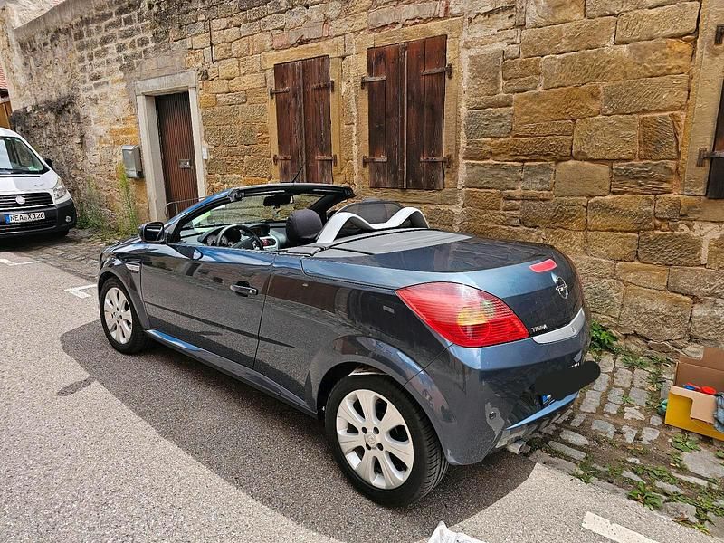 Gebraucht Opel Tigra 90 PS (66 kW) 2008 Blau Cabrio