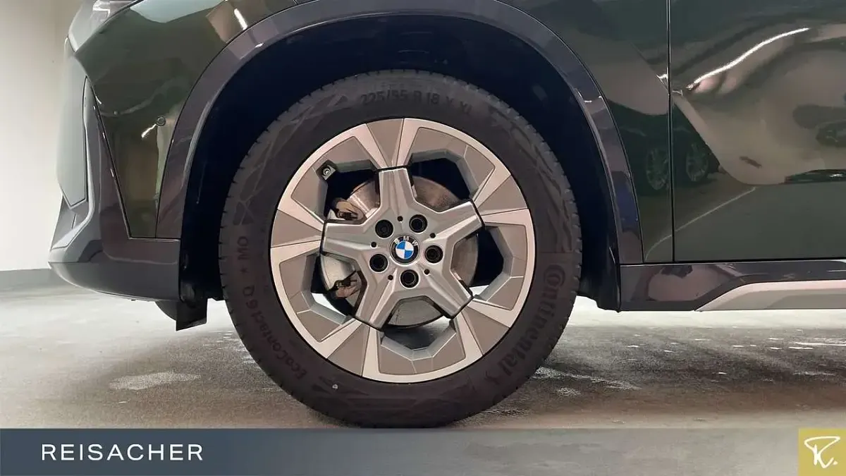 Gebraucht BMW X1 xLine 150 PS (110 kW) 2025 Sanremo green metallic SUV