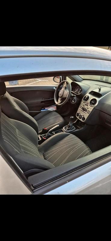 Gebraucht Opel Corsa 80 PS (58 kW) 2008 Kleinwagen