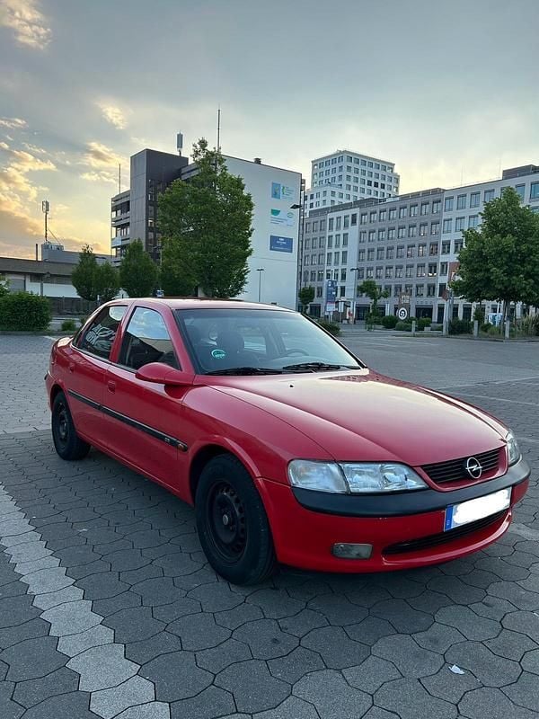 Gebraucht 1996 Opel Vectra Limousine | 400 € - Bild 1/4