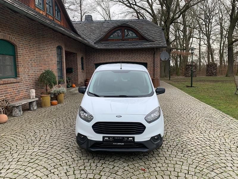 Gebraucht Ford Transit Trend 75 PS (55 kW) 2020 Weiß Van / Kleinbus