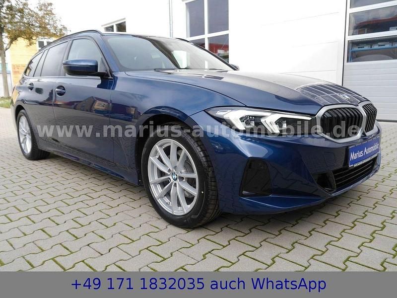 Blau Gebraucht 2022 BMW 320 Sport Line Kombi | 30.750 € (Fairer Preis) - Bild 1/4