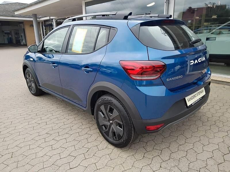 Gebraucht Dacia Sandero Expression 101 PS (74 kW) 2025 Blau Kleinwagen