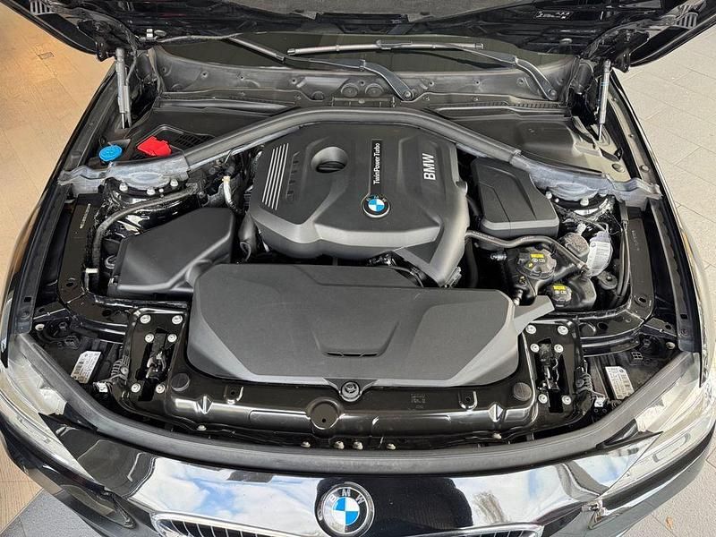 Gebraucht BMW 320 Advantage 184 PS (135 kW) 2017 Schwarz Kombi