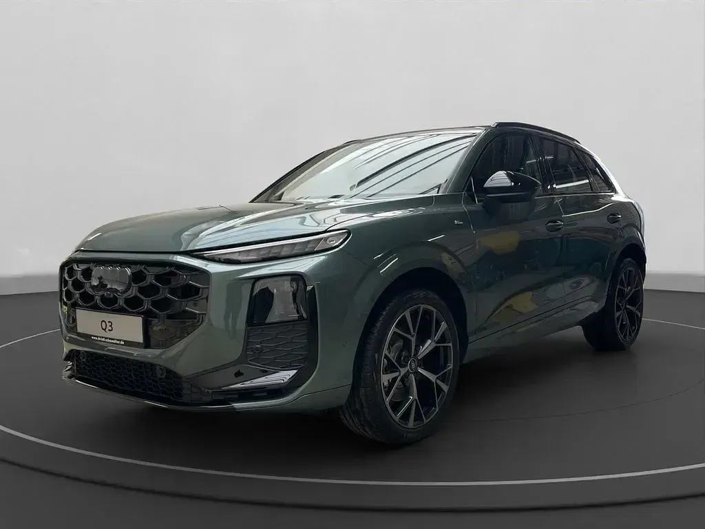 Gebraucht Audi Q3 S-Line 204 PS (150 kW) 2026 Salbeigrün metallic SUV