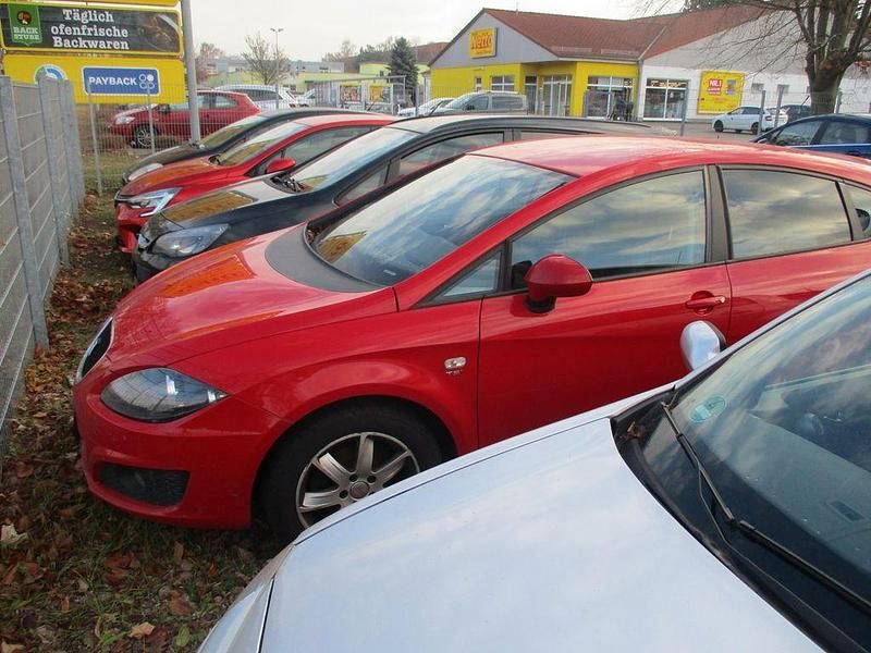 Gebraucht Seat Leon 105 PS (77 kW) 2013 Rot Limousine