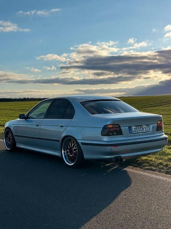 Gebraucht BMW 523 170 PS (125 kW) 1997 Silber Limousine