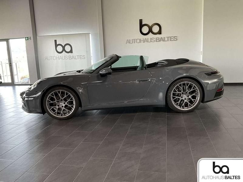 Gebraucht Porsche 992 394 PS (289 kW) 2025 Schiefergrau neo Cabrio