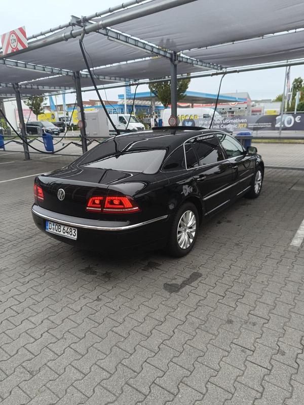 Usado VW Phaeton 240 HP (176 kW) 2013 Preto Sedan