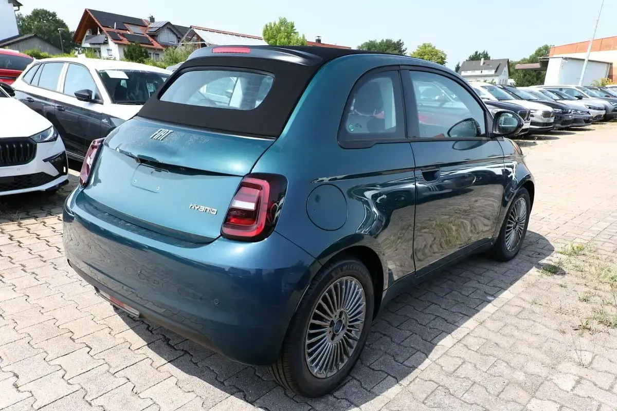 Neu Fiat 500C Icon 65 PS (47 kW) 2026 Ozean grün metallic Cabrio