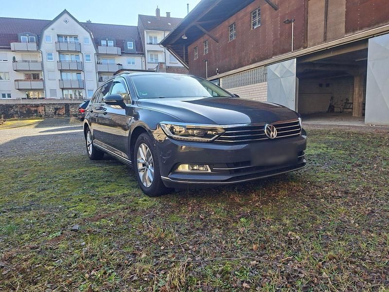 Gebraucht VW Passat Pro 190 PS (139 kW) 2019 Grau Kombi