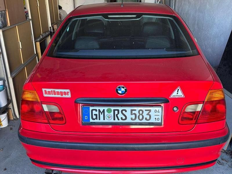 Gebraucht BMW 320 150 PS (110 kW) 1998 Rot Limousine