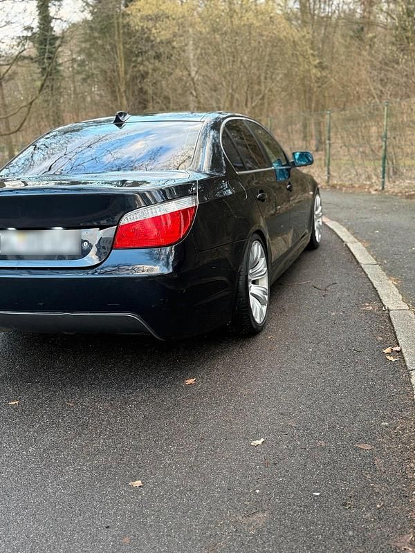 Gebraucht BMW 530 M Sport 258 PS (189 kW) 2006 Schwarz Limousine