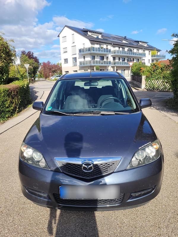 Grün Gebraucht 2006 Mazda 2 Kleinwagen | 600 € (Guter Preis) - Bild 1/4