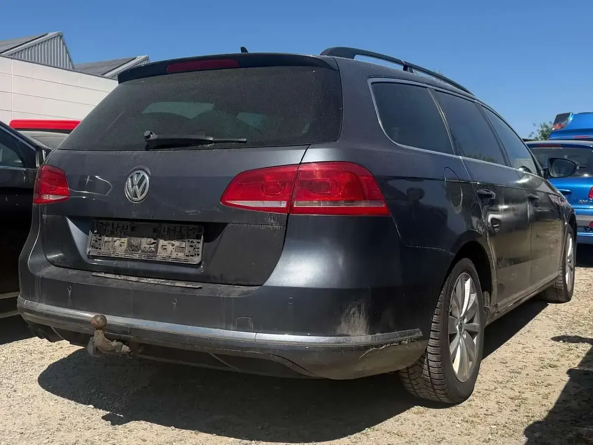 Gebraucht VW Passat Highline 140 PS (102 kW) 2014 Grau Kombi
