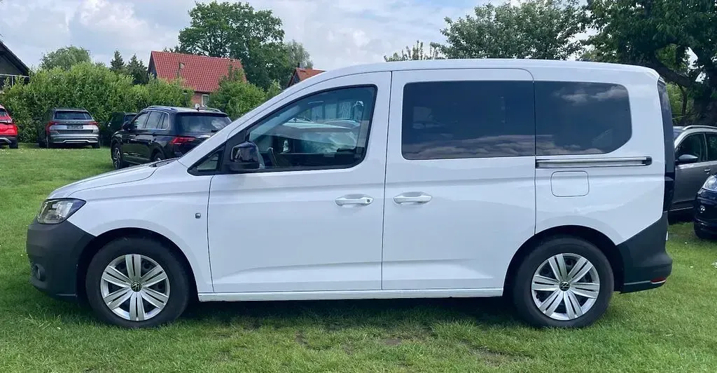 Usado VW Caddy Life 122 CV (89 kW) 2021 Blanco Monovolumen