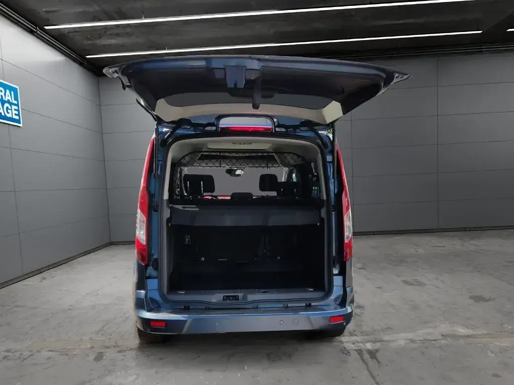Gebraucht Ford Tourneo Titanium 120 PS (88 kW) 2021 Blau Van / Kleinbus