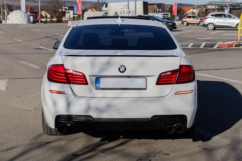 Gebraucht BMW 535 Sport Line 306 PS (225 kW) 2013 Weiß Limousine