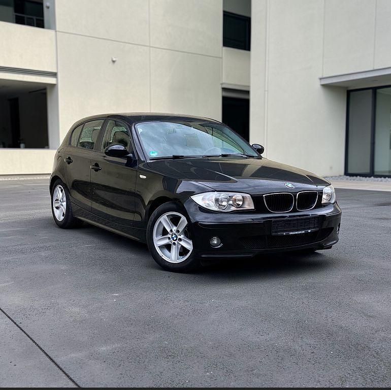 Gebraucht BMW 118 129 PS (94 kW) 2005 Schwarz Kleinwagen