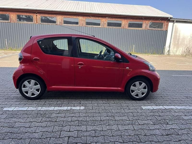 Gebraucht Toyota Aygo 68 PS (50 kW) 2010 Other Kleinwagen