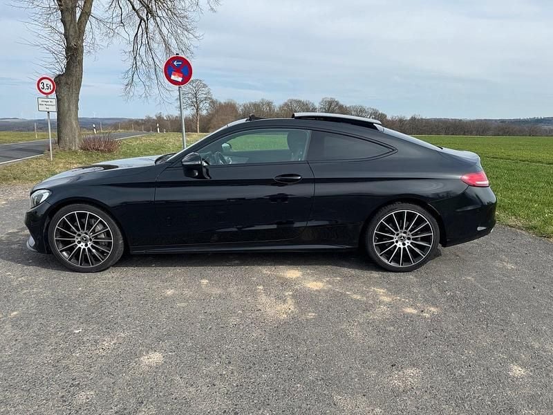 Gebraucht Mercedes C300 AMG 245 PS (180 kW) 2017 Schwarz Coupé