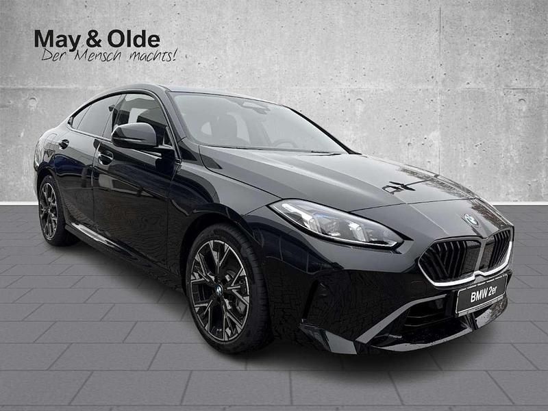 Neu BMW 220 M Sport 170 PS (125 kW) 2026 Black sapphire metallic Coupé