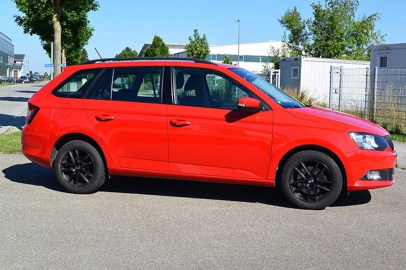Rot Gebraucht 2017 Skoda Fabia Kombi | 8.550 € (Guter Preis) - Bild 1/4