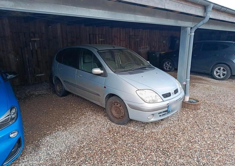 Gebraucht Renault Scénic 107 PS (78 kW) 2003 Silber Van / Kleinbus