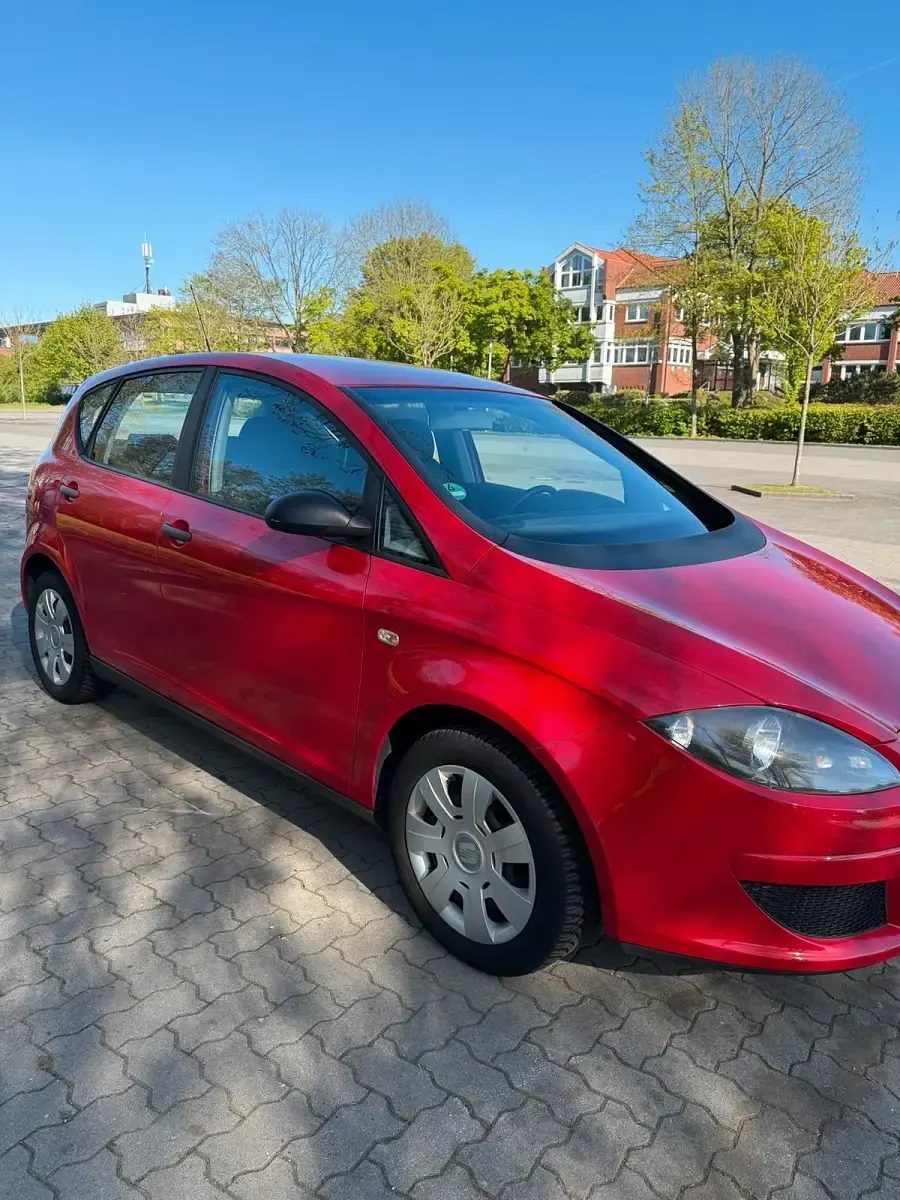 Second-hand Seat Altea 102 CP (75 kW) 2006 Roșu Monovolum
