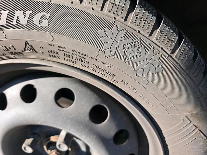 Gebraucht Chevrolet Aveo 84 PS (61 kW) 2010 Schwarz Kleinwagen