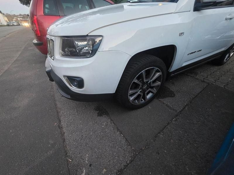 Gebraucht Jeep Compass Limited 170 PS (125 kW) 2013 Weiß SUV