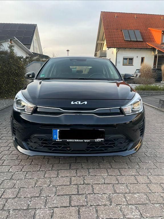 Gebraucht Kia Rio Vision 84 PS (61 kW) 2022 Schwarz Limousine
