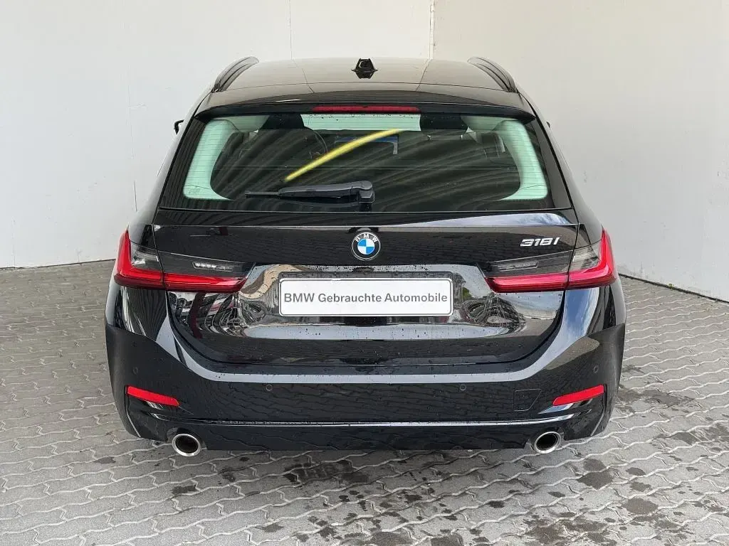 Gebraucht BMW 318 156 PS (114 kW) 2023 Schwarz Limousine