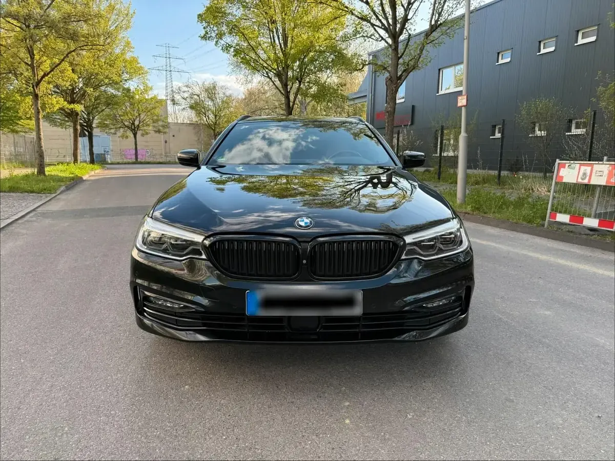 Gebraucht BMW 530 Efficient Dynamics 252 PS (185 kW) 2017 Schwarz Kombi