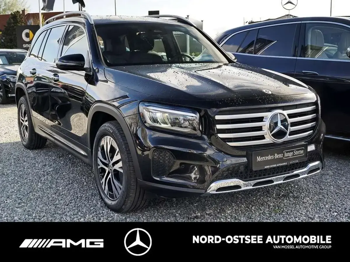 Gebraucht Mercedes GLB200 Progressive 163 PS (119 kW) 2025 Kosmosschwarz  metalliclack SUV