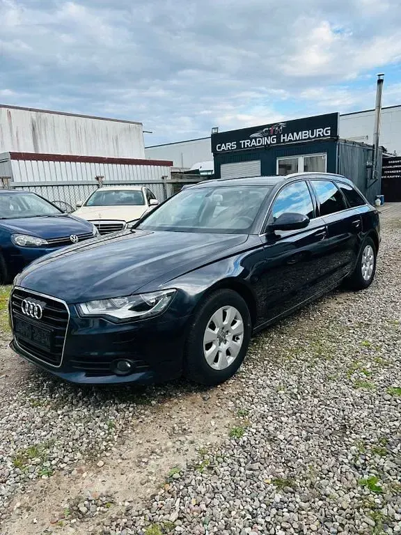 Gebraucht Audi A6 177 PS (130 kW) 2013 Blau Kombi