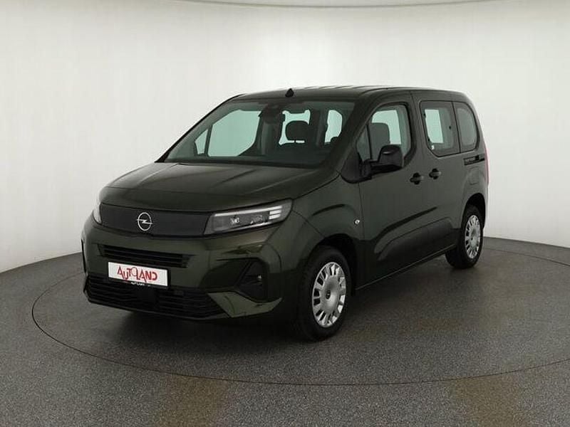 Neu Opel Combo 102 PS (75 kW) 2025 Grün Van / Kleinbus