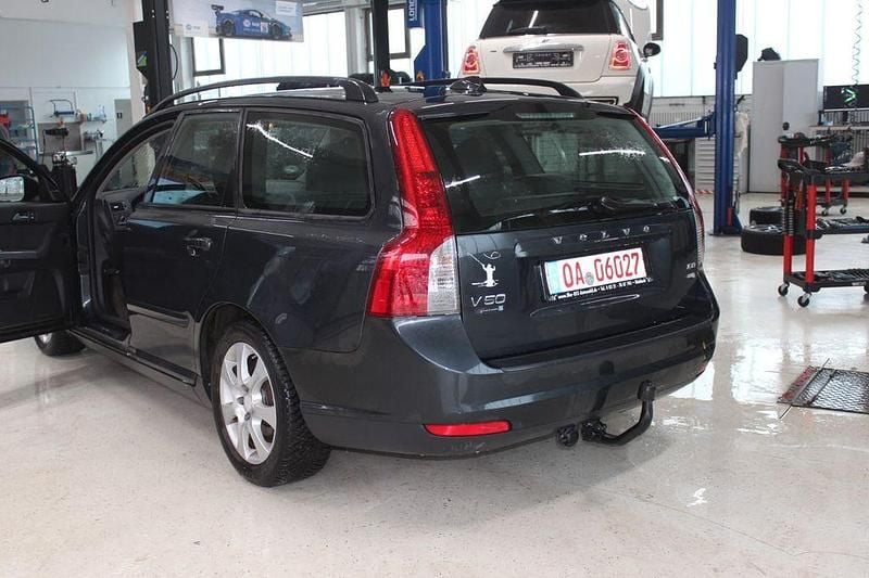 Gebraucht Volvo V50 109 PS (80 kW) 2010 Grau Kombi