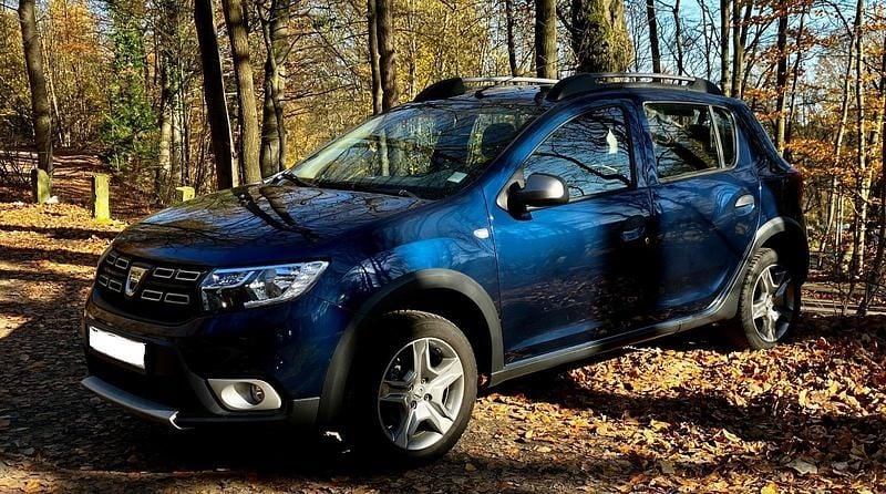 Blau Gebraucht 2018 Dacia Sandero Stepway Limousine | 7.000 € (Guter Preis) - Bild 1/4