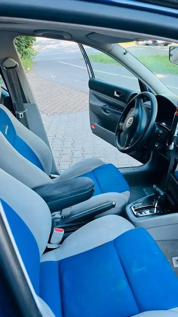 Gebraucht VW Golf IV 116 PS (85 kW) 2000 Blau Kleinwagen